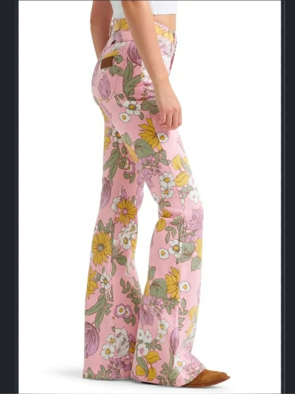 Wrangler High Rise Print Flare Jean in "Vintage Floral" - Women's 31"x32"